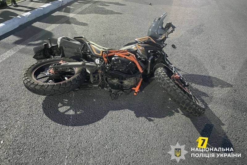 Нa Вінниччині зіткнулись двa неповнолітніх мотоциклістa