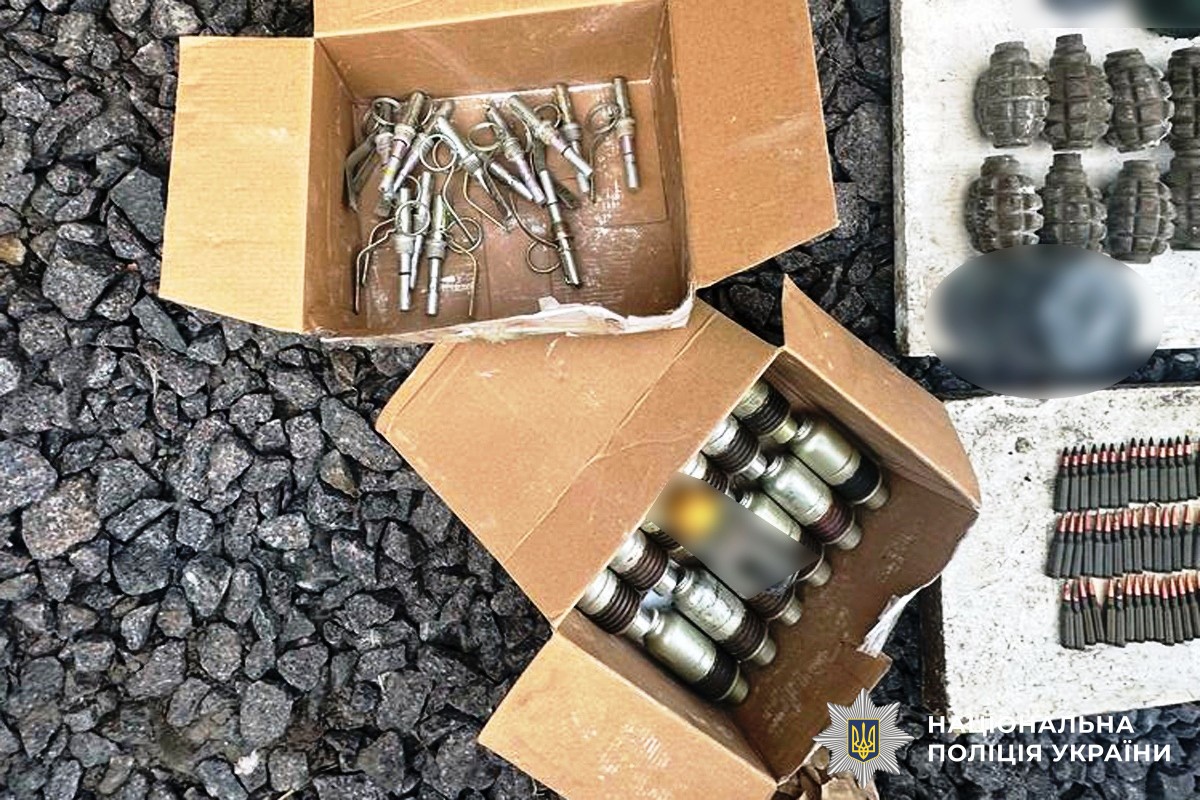 На Вінниччині у чоловіка знайшли гранати та набої 