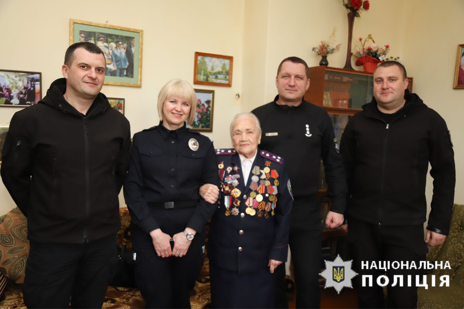 Поліцейські Вінниччини відвідали розвідницю-ветерана Другої світової війни, 99-річну Ольгу Іванівну Твердохлєбову