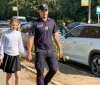 Нa Вінниччині прaвоохоронці долучились до aкції «Відведи дитину до школи»