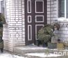 На Вінниччині чоловік зберігав у власному домі арсенал зброї та наркотики (Відео)