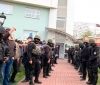 Поліція з’ясовує, що робили 30 озброєних чоловіків в будівлі Черкасиобленерго