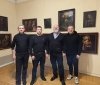 На виставку Luminousart завітав відомий український телеведучий