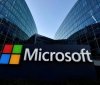 Глава Microsoft продав половину своїх акцій корпорації