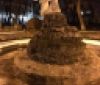 Вандалы повредили фонтан в одесском Пале-Рояле