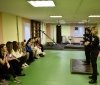 У Вінниці студенток вчили відбиватися від «настирних залицяльників»