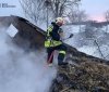 На Вінниччині ліквідували пожежу в приватному будинку: знищено дах і майно