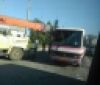 Моторошна ДТП: у Чернівцях вантажний кран наскрізь протаранив пасажирський автобус (Відео+Фото)