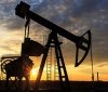 Нафта дорожчає через перебої постачання з Казахстану та Лівії