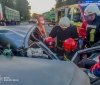 ДСНС врятували 29-річного чоловіка з понівеченого авто після аварії