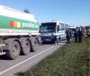 На Дніпропетровщині автобус із пасажирами врізався у бензовоз. Постраждали 8 людей