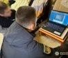 Шахрайство на сльозах: з рахунку матері загиблого військового зловмисник викрав майже мільйон гривень
