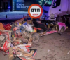 У Києві сталася жахлива смертельна ДТП, легковик врізався у вантажівку (Фото)