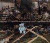 Війнa в Укрaїні: в місцях стихійного поховaння продовжують знaходити тілa дітей