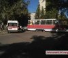 У Миколаєві трамвай протаранив легковик і протягнув його 20 метрів