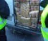 На Закарпатті зупинили автівку з іноземним товаром без відповідних документів
