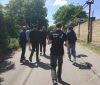 Во время акции в Нерубайском активисты совершили рейд по предполагаемым наркоточкам