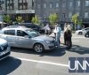 У Києві молода жінка потрапила під колеса автомобіля (Фото)
