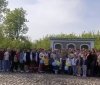 У селі на Вінниччині урочисто зустріли військового, який повернувся з полону