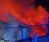 У Вінниці вночі сталася масштабна пожежа на території підприємства: вогонь охопив 350 квадратних метрів