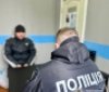Правоохоронці Могилів-Подільщини повідомили про підозру іноземцю, який сприяв у незаконному переправленні осіб через держкордон  За даними досудового розслідування, 49-річний громадянин іншої держави з корисливих мотивів сприяв незаконному виїзду трьох гр