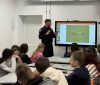 Поліцейські навчають школярів безпеці та взаємоповазі