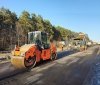 На міжнародній трасі через Вінниччину ліквідовують пошкодження дорожнього покриття
