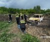 Поліція встановлює обставини загибелі людини у згорілому автомобілі поблизу Шкуринців