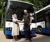 Дружба, що рухає вперед: Тампере передало Києву ще два автобуси для гуманітарних потреб