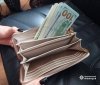 На Вінниччині жінка вкрала у знайомої 2000 доларів США