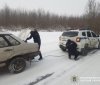 Через негоду на Вінниччині поліцейські рятують водіїв зі снігових пасток