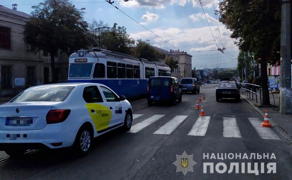 У Вінниці пенсіонер збив трьох людей, які переходили дорогу (ФОТО) 