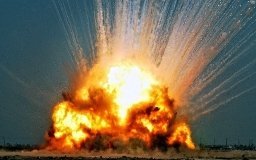 Склади ворожих боєприпасів у Кадіївці детонували майже добу