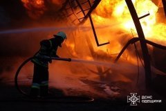Рятувальники ліквідували масштабну пожежу на Одещині