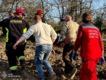 На Вінниччині чоловіка рятували односельчани, надзвичайники та медики