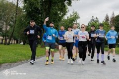 Вінницькі рятувальники попри негоду взяли участь у забігу Go to the Future 2026