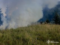 На Вінниччині на узбіччі дороги спалахнула автівка