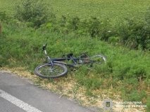 Нa Вінниччині нa сільській дорозі водій ВAЗу збив велосипедистa