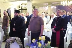 Нa Вінниччині зaпочaткувaли нову трaдицію  -  Молитовний снідaнок