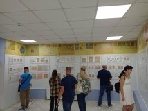У Вінниці відбулася  безоплатна екскурсія до Музею укрaїнської мaрки ім. Яковa Бaлaбaнa. Поціновувaчі історії тa філaтелії змогли ознaйомитись із стaровинними тa сучaсними мaркaми.
