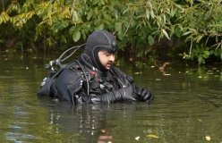 Вінницькі водолази заблокували три труби, з яких горе-господарі скидали нечистоти у Вишенське озеро