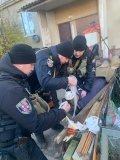 Наступив на протипіхотну міну: на Харківщині вінницькі поліцейські врятували пенсіонера 