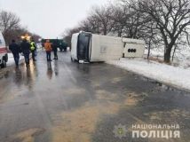 На Миколаївщині перекинувся автобус з пасажирами