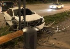 У Вінниці іномарка в’їхала в зупинку громадського транспорту