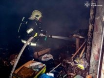 Пожежа на складі у Вороновиці: вогнеборці запобігли поширенню вогню