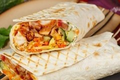 На Вінниччині 25 людей отруїлися шаурмою: заклад тимчасово закрили