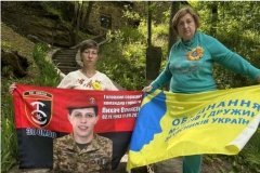 «Мамо, не звинувачуй себе»: як у Буші лікують материнські серця