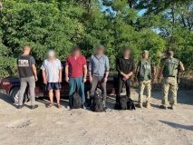 На Вінниччині викрили схему незаконного переправлення призовників за кордон