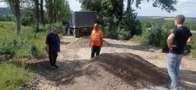 Відновлюють після негоди: у Галайківцях ремонтують дорогу