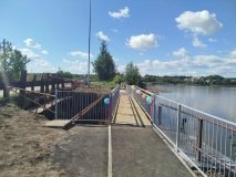 У Нестерварці завершили ремонт пішохідної частини мосту